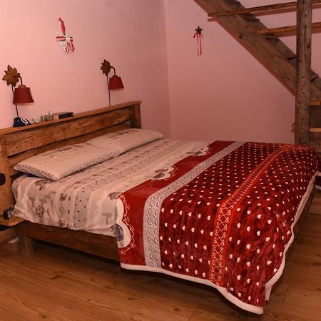 La Ferme Du Grand Paradis Cogne Room photo
